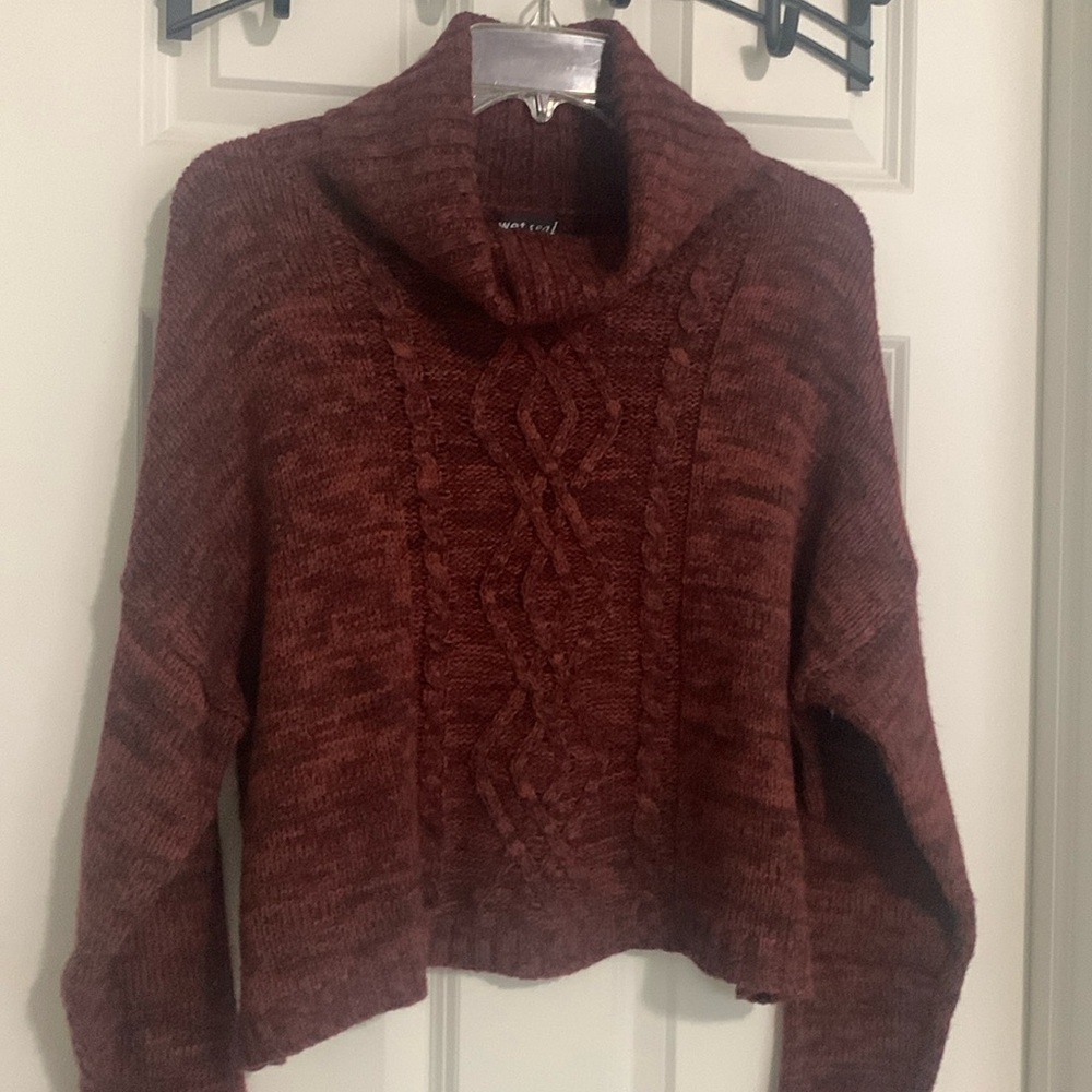 Sweater - Picture 1 of 3